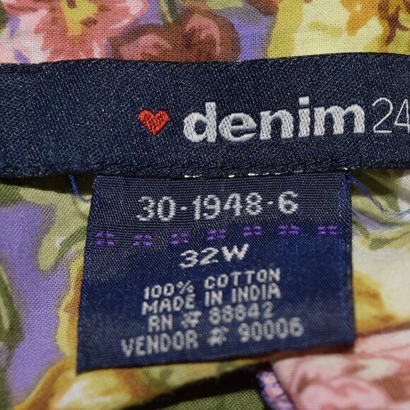 Denim 24/7 Floral, Button Front Blouse, Purple Background, size 32W - Picture 15 of 16